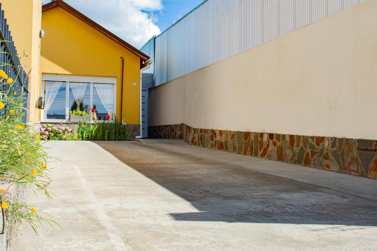 Departamento Casimiro-Nuevo Amplio En Zona Centro Leilighet El Calafate Eksteriør bilde